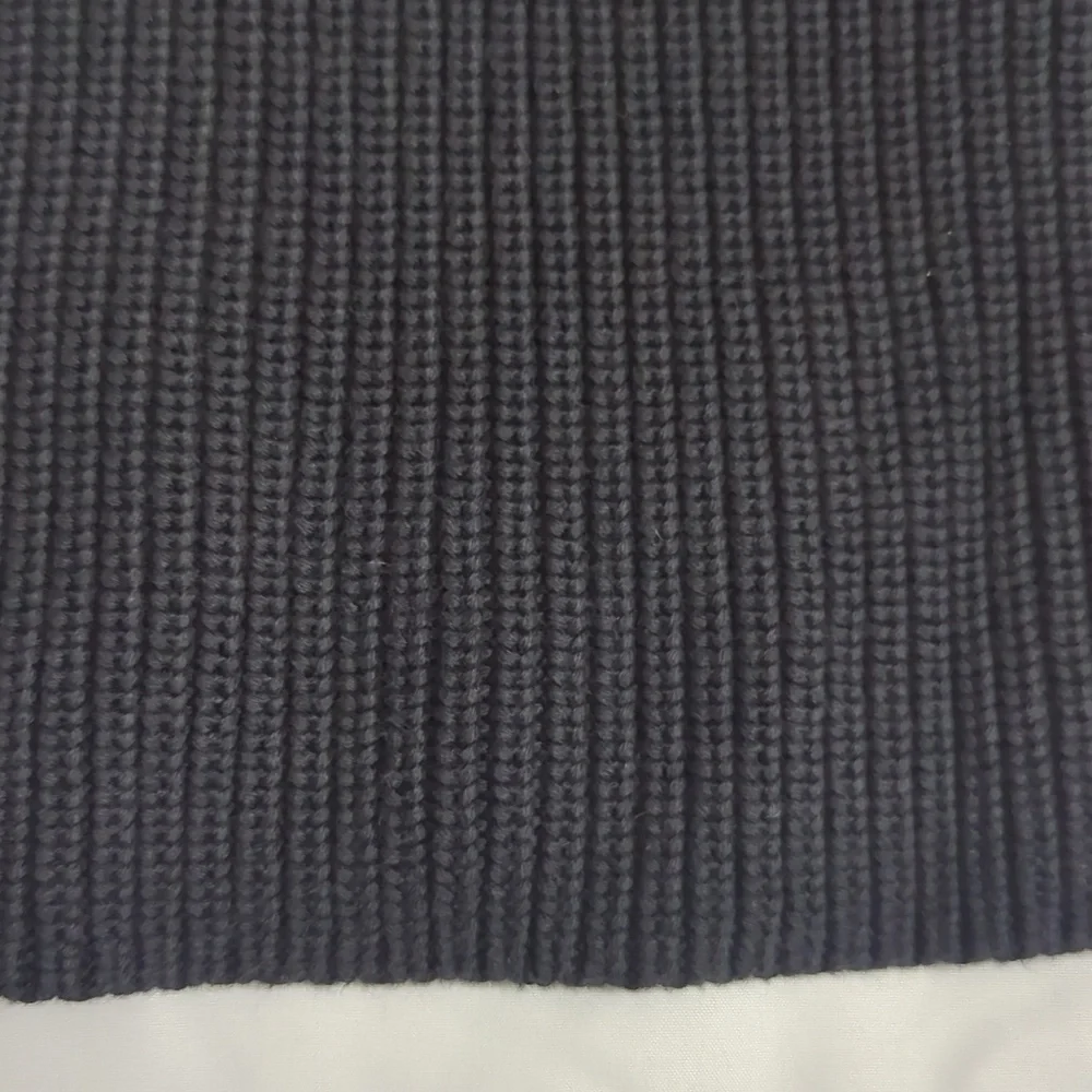 White House Black Market Black Cropped Crewneck Sweater - Picture 13 of 15